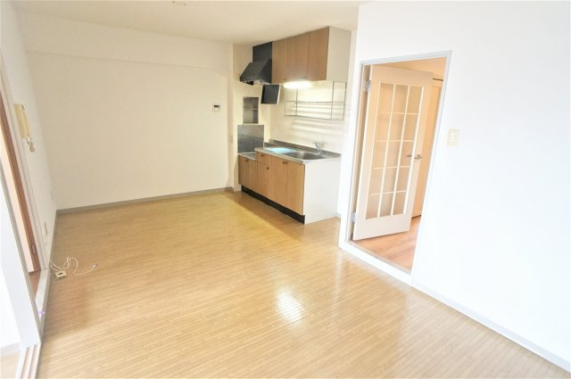 習志野市津田沼４丁目の賃貸マンションの居間・リビング|居間です