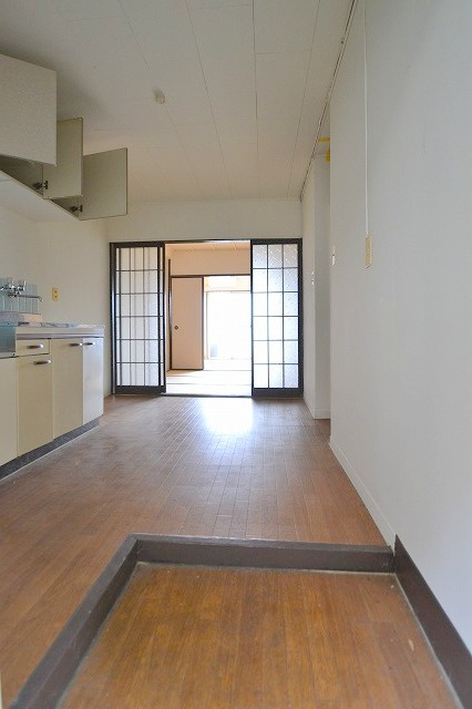 倉本ビルの玄関