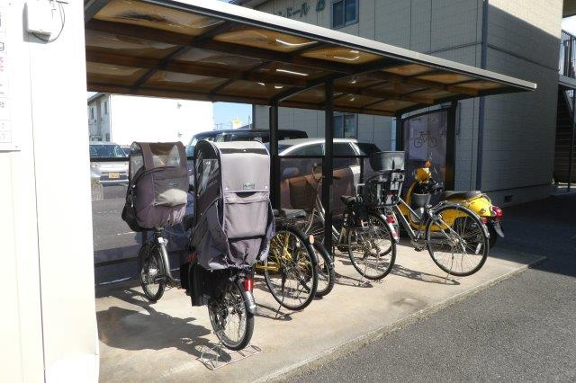 倉敷市西中新田のアパートのその他共用部分|自転車置き場