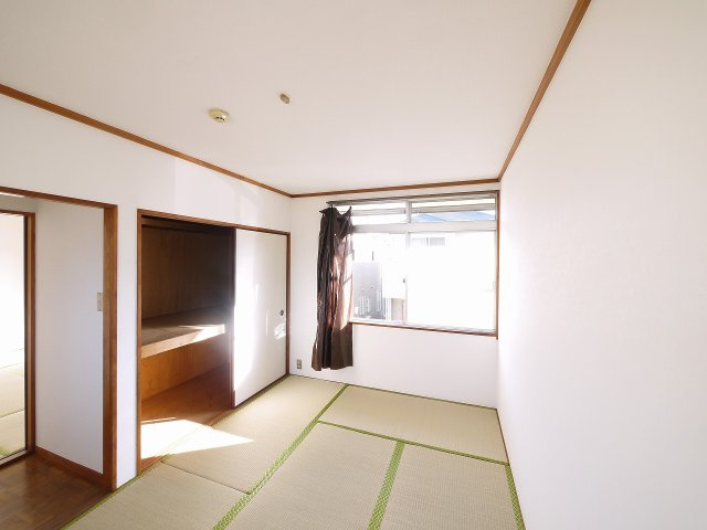 松の里ハイツの寝室
