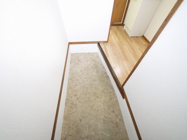松の里ハイツの玄関