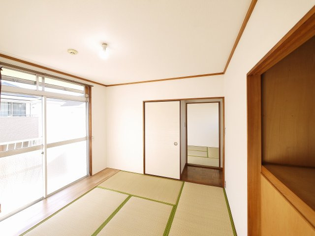 松の里ハイツの和室
