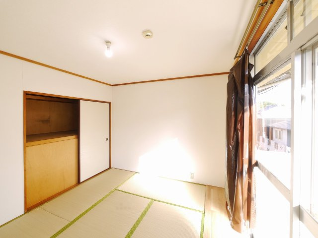 松の里ハイツの寝室