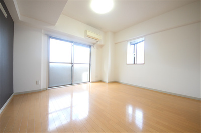 【居間・リビング】 | マルセイ玉川マンション