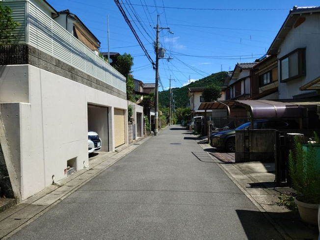 【前面道路含む現地写真】 | 山科区四ノ宮小金塚　中古戸建