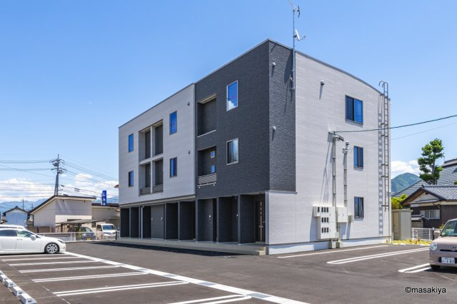 シャルマンの外観