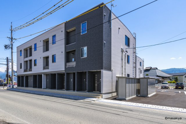 シャルマンの外観