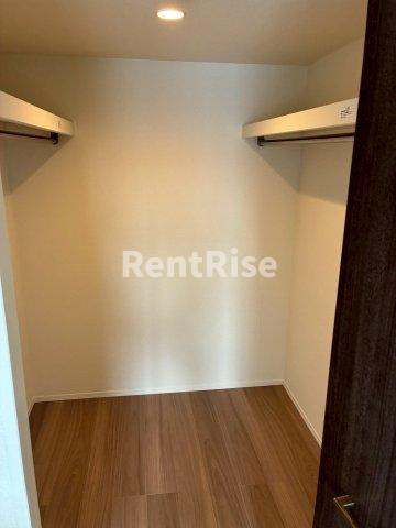 クリスタルヒルズ