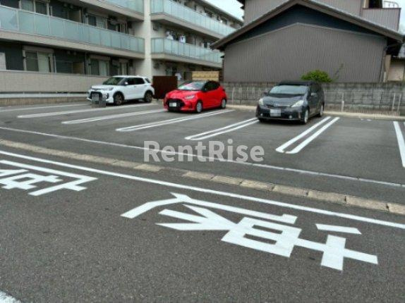 クリスタルヒルズ