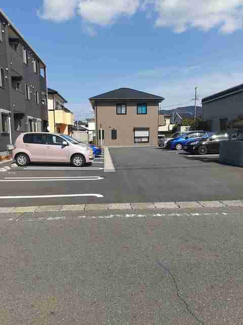 【駐車場】