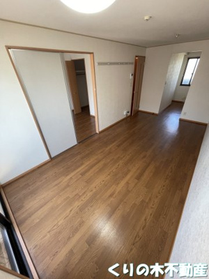 【居間・リビング】 | 蔵・KATAYAMA B棟 | ゆったり過ごせるリビングです