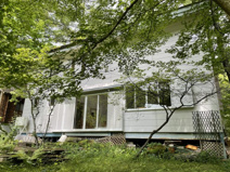 【大泉町西井出】アトリエの雰囲気を味わえる別荘の画像