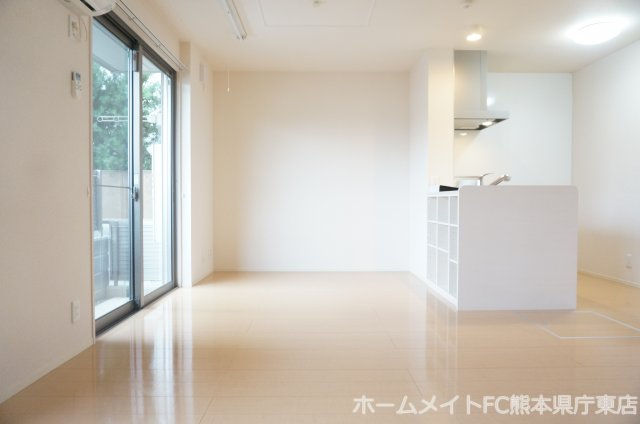 熊本市中央区保田窪１丁目のアパートの居間・リビング