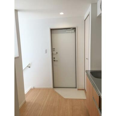 熊本市西区二本木４丁目のアパートの玄関
