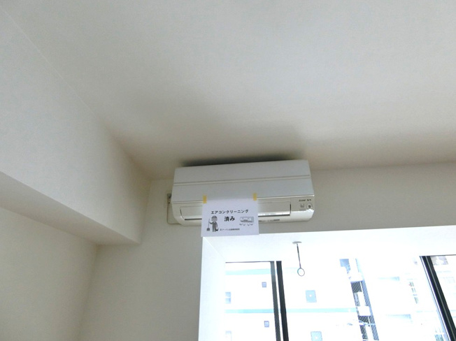 【設備】 | LOC’S/ロックス相模大野B | 暑い夏や寒い冬に大活躍のエアコン付きです☆冷暖房完備で1年中快適に過ごせます♪