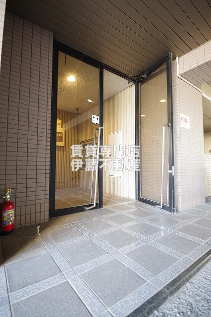 はやしビジデンスのエントランス