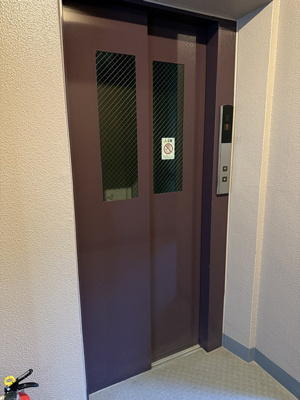 【その他共用部分】 | ベガプラザビル | 7階までエレベーターでラクラク上がれます♪疲れた時や荷物の多いときにもエレベーターは嬉しい★