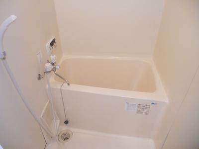 ミレニアム公和Ⅲの浴室|浴室乾燥機能付