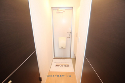 【玄関】 | サンミシェル | 毎日通る玄関はこちらです
サン=ミシェル205号室　2020/12/25撮影