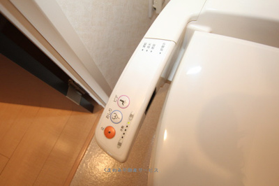 【トイレ】 | サンミシェル | 洗浄便座
サン=ミシェル205号室　2020/12/25撮影