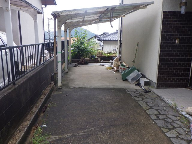中古戸建　　毘沙門台４丁目の駐車場