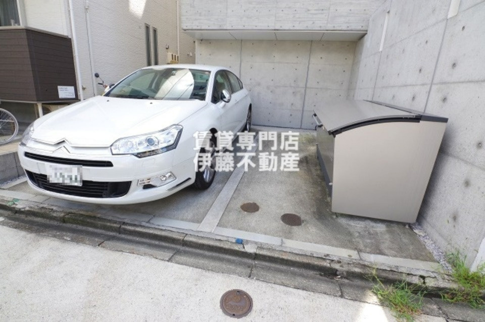 COZY菊井の駐車場
