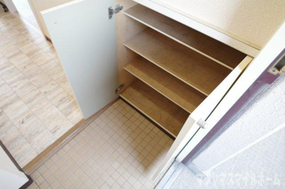 【設備】 | メゾンドくれえる | シューズボックス
