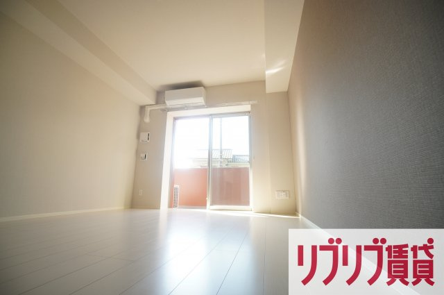 アーバンシャトー千葉中央の居間・リビング