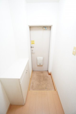 【玄関】 | しいの木ハウス | ※同物件・反転タイプの写真です。