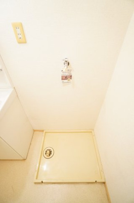 【洗面所】 | しいの木ハウス | ※同物件・反転タイプの写真です。