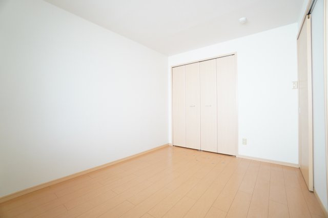 【寝室】 | しいの木ハウス | ※同物件・反転タイプの写真です。