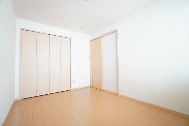 【寝室】 | しいの木ハウス | ※同物件・反転タイプの写真です。