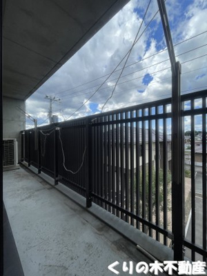 【バルコニー】 | F COURT | バルコニーからの眺めを楽しみながら食事をしませんか