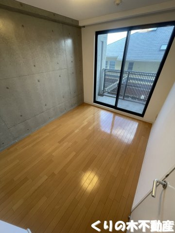 【洋室】 | F COURT | 使い勝手のいい洋室です