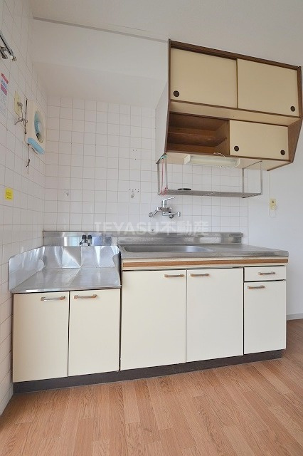 レジデンス市川のキッチン