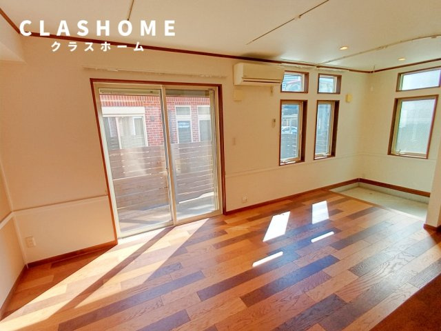 ROYAL BRICKS APARTMENT IV　　刈谷市の賃貸ならクラスホーム刈谷店の居間・リビング
