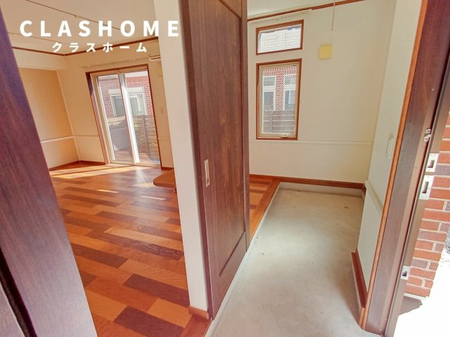 ROYAL BRICKS APARTMENT IV　　刈谷市の賃貸ならクラスホーム刈谷店の玄関