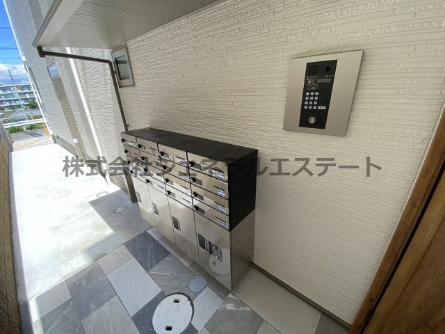 【設備】 | クリエオーレ明和 | オートロック、宅配BOX付きで安心です