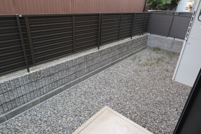 【庭】 | ラフィーネ