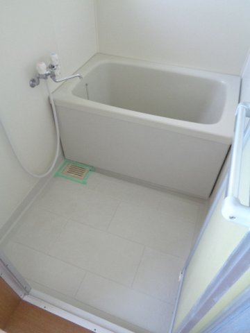 テラスハウス土屋の浴室