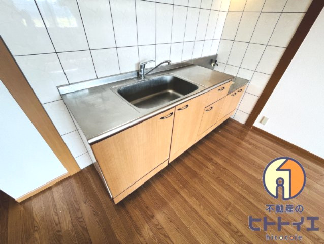 エバーグリーン国武のキッチン|調理スペースが広いキッチンです♪