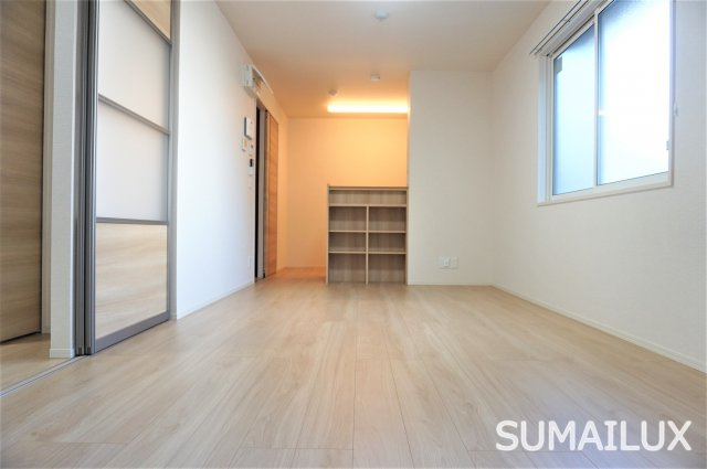 熊本市西区島崎２丁目のアパートの居間・リビング