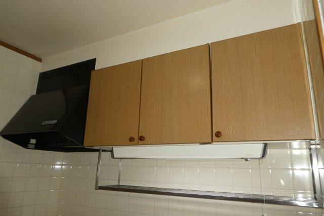 アヴェニールのキッチン|キッチン上収納