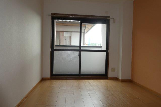 アヴェニールの寝室|洋室