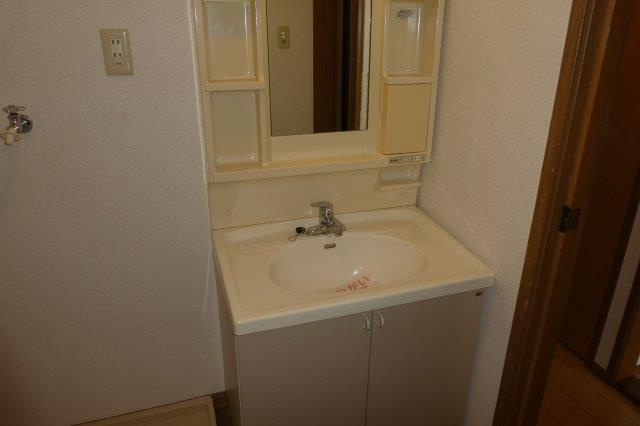 アヴェニールの独立洗面台