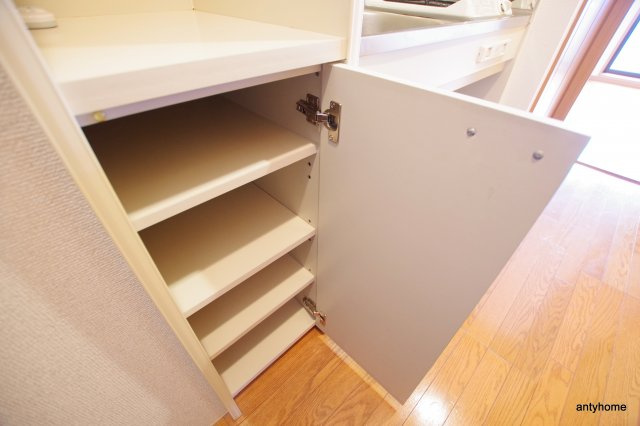 プレサンス梅田西　仲介手数料無料の収納