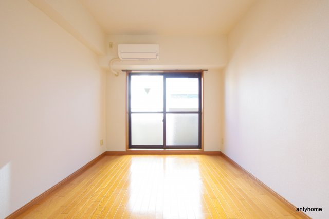 プレサンス梅田西　仲介手数料無料の洋室