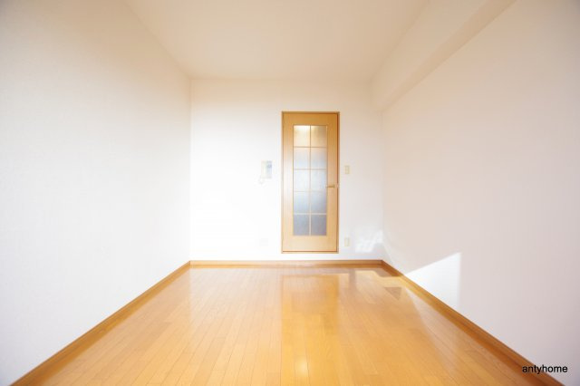 プレサンス梅田西　仲介手数料無料の洋室