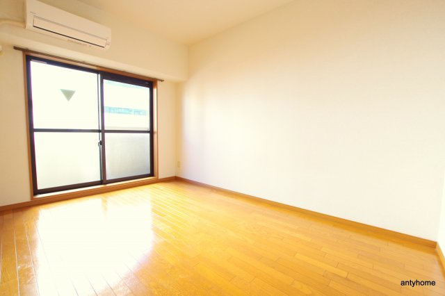 プレサンス梅田西　仲介手数料無料の洋室