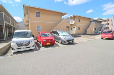 【駐車場】 | タウニーイサカB棟